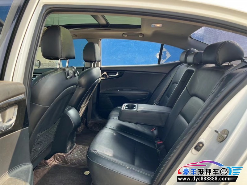 15年起亚K4轿车抵押车出售