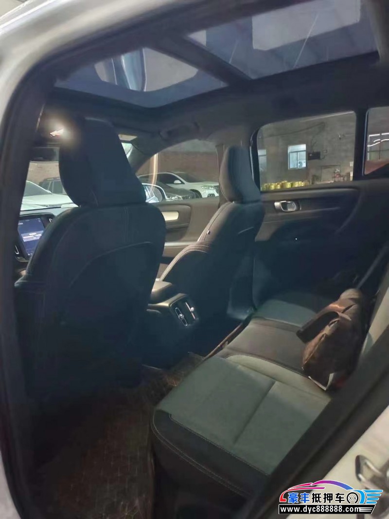 23年沃尔沃XC40轿车抵押车出售