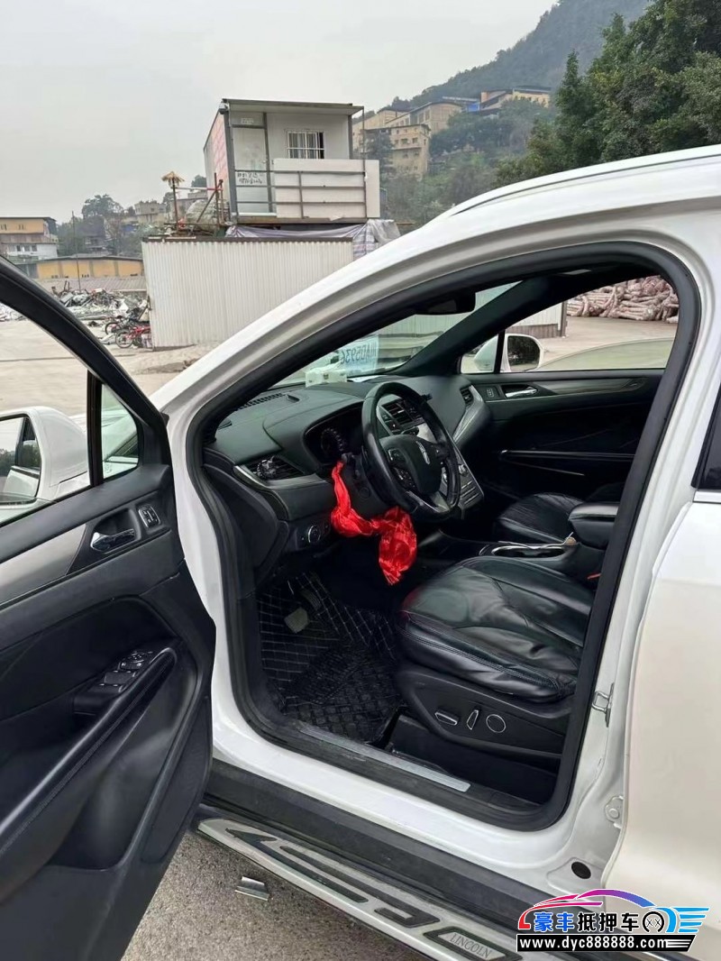 17年林肯MKC轿车抵押车出售