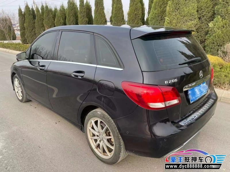 15年奔驰B轿车抵押车出售