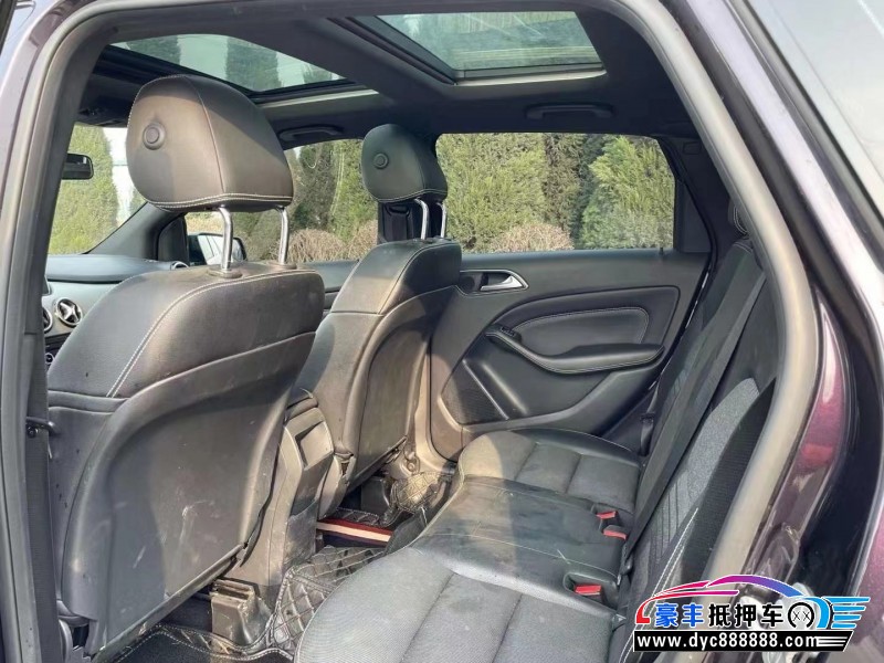 15年奔驰B轿车抵押车出售