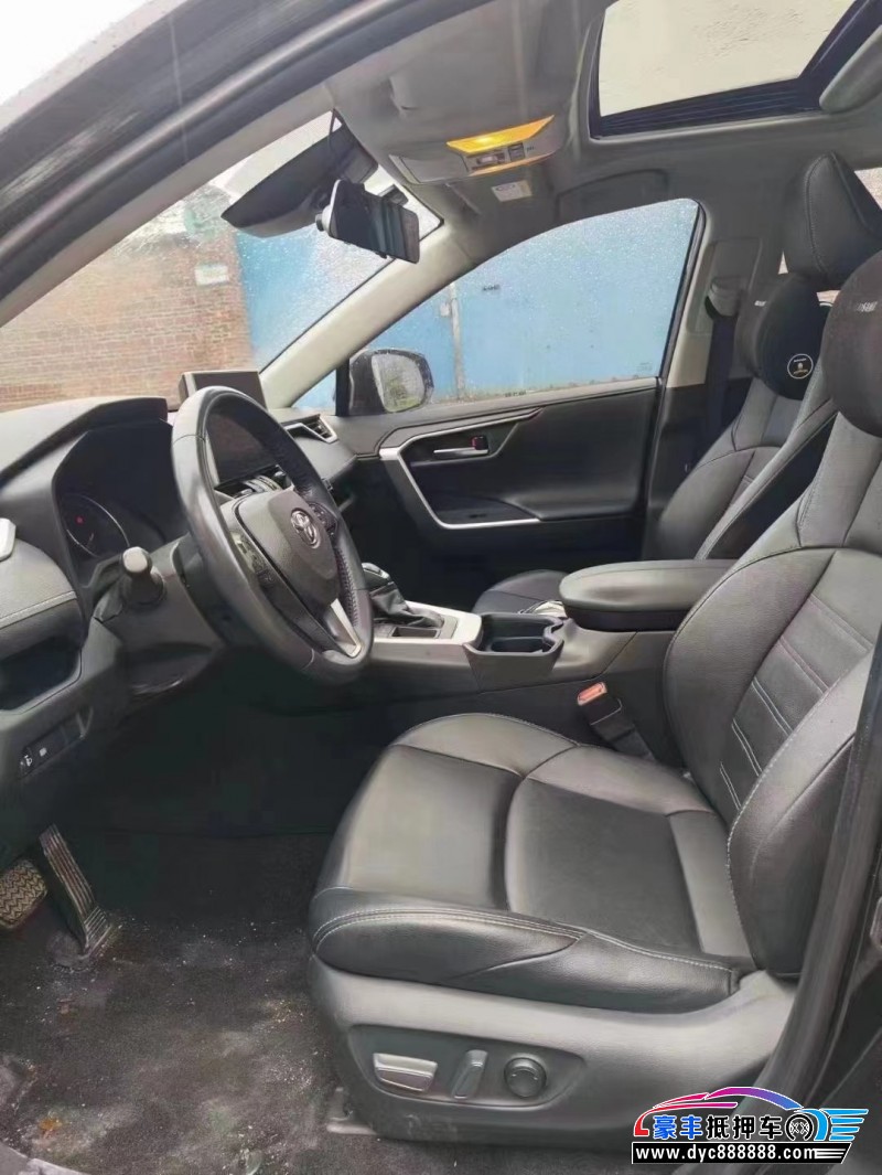 21年丰田威兰达轿车抵押车出售