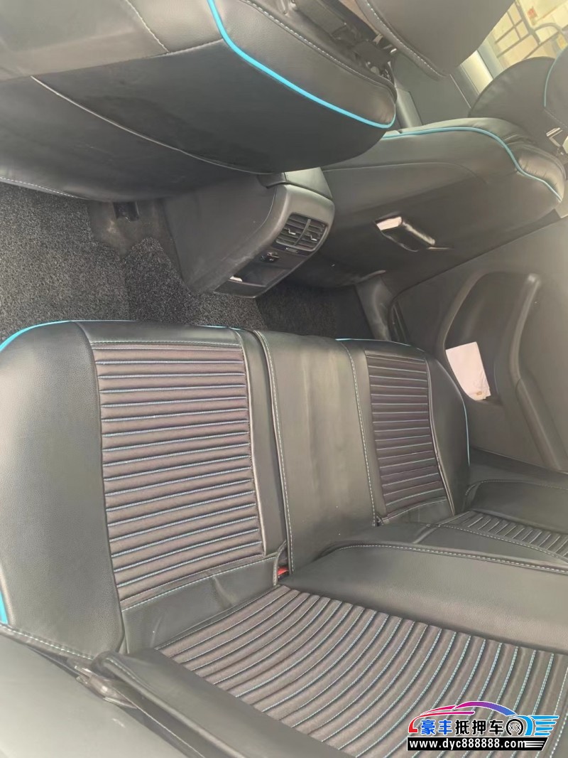 14年大众速腾轿车抵押车出售