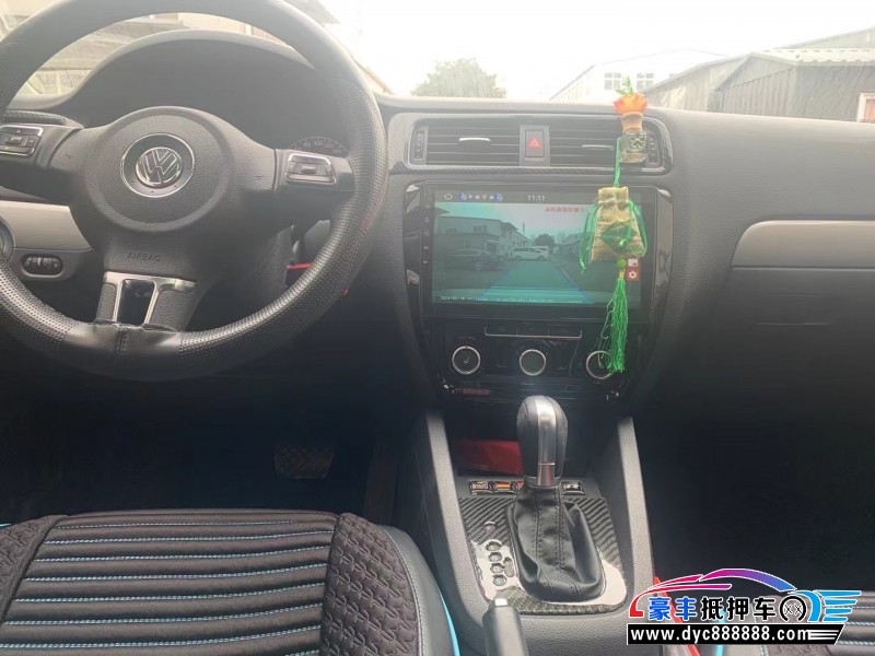 14年大众速腾轿车抵押车出售