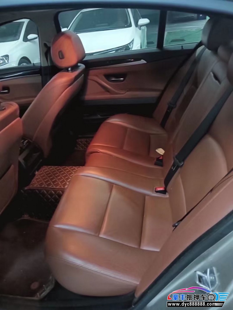 17年宝马5系轿车抵押车出售