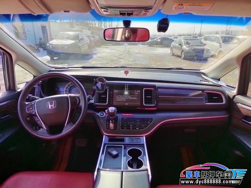 18年本田艾力绅轿车抵押车出售