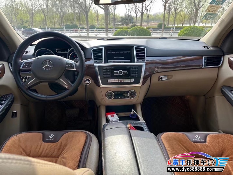 13年奔驰MLSUV抵押车出售