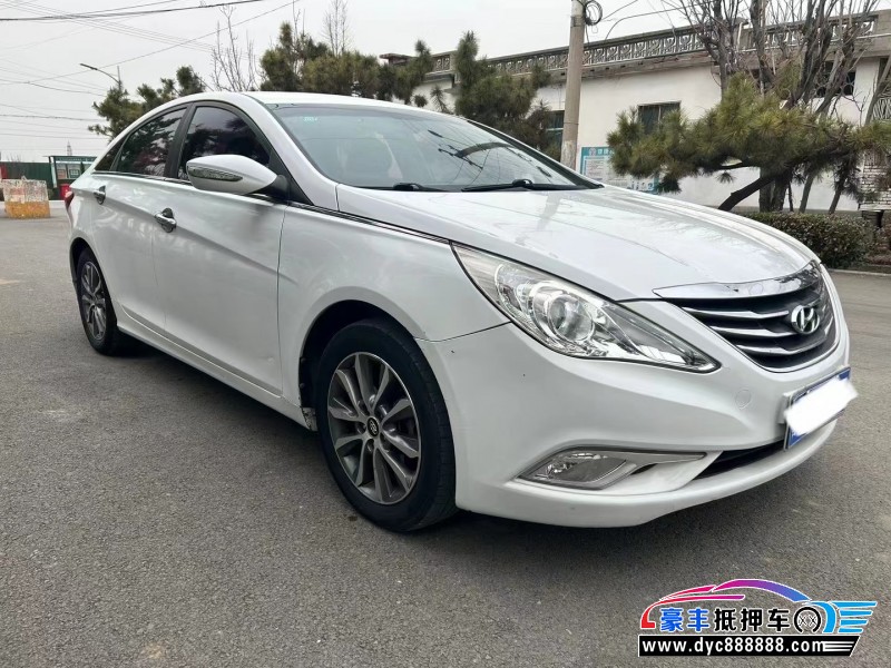 14年现代索纳塔八轿车抵押车出售