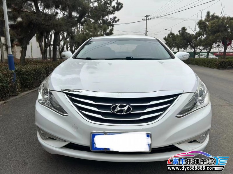 14年现代索纳塔八轿车抵押车出售