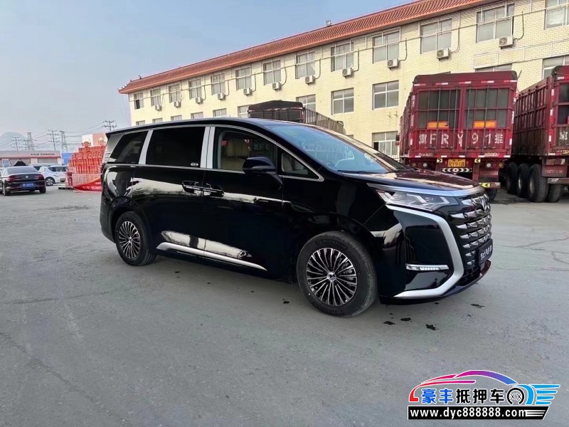 24年腾势D9MPV抵押车出售