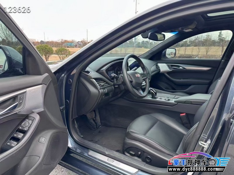 21年凯迪拉克CT5轿车抵押车出售