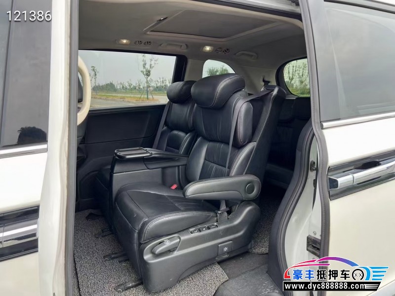 17年本田艾力绅轿车抵押车出售