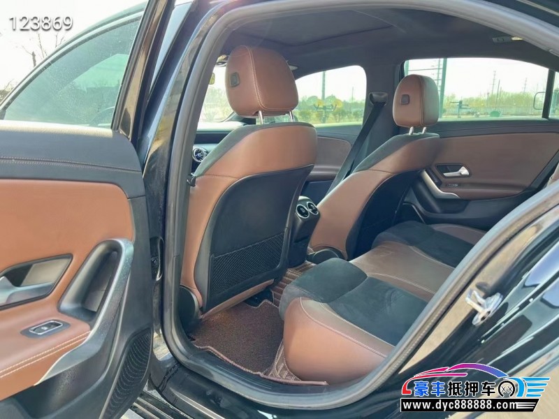 20年奔驰A轿车抵押车出售