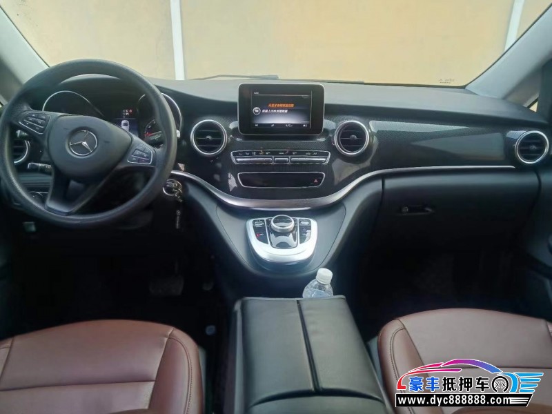 20年奔驰V轿车抵押车出售