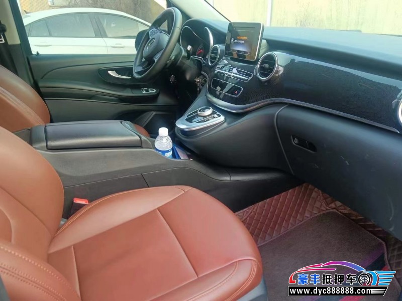 20年奔驰V轿车抵押车出售