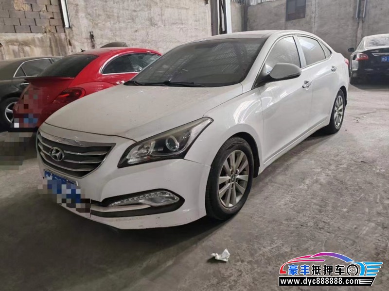 14年现代名图轿车抵押车出售