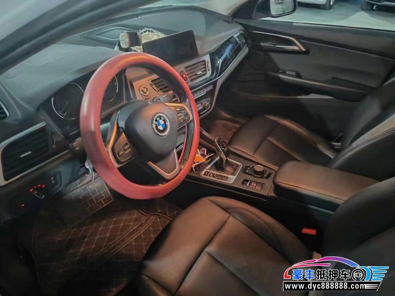 19年宝马1系轿车抵押车出售