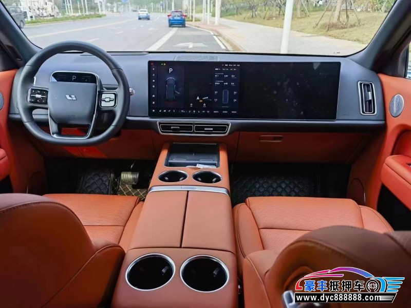 23年理想L9轿车抵押车出售