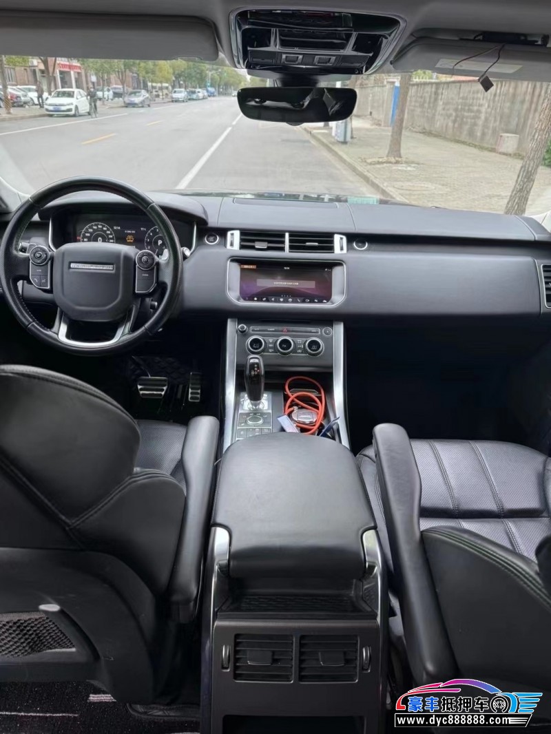 17年路虎揽胜运动轿车抵押车出售