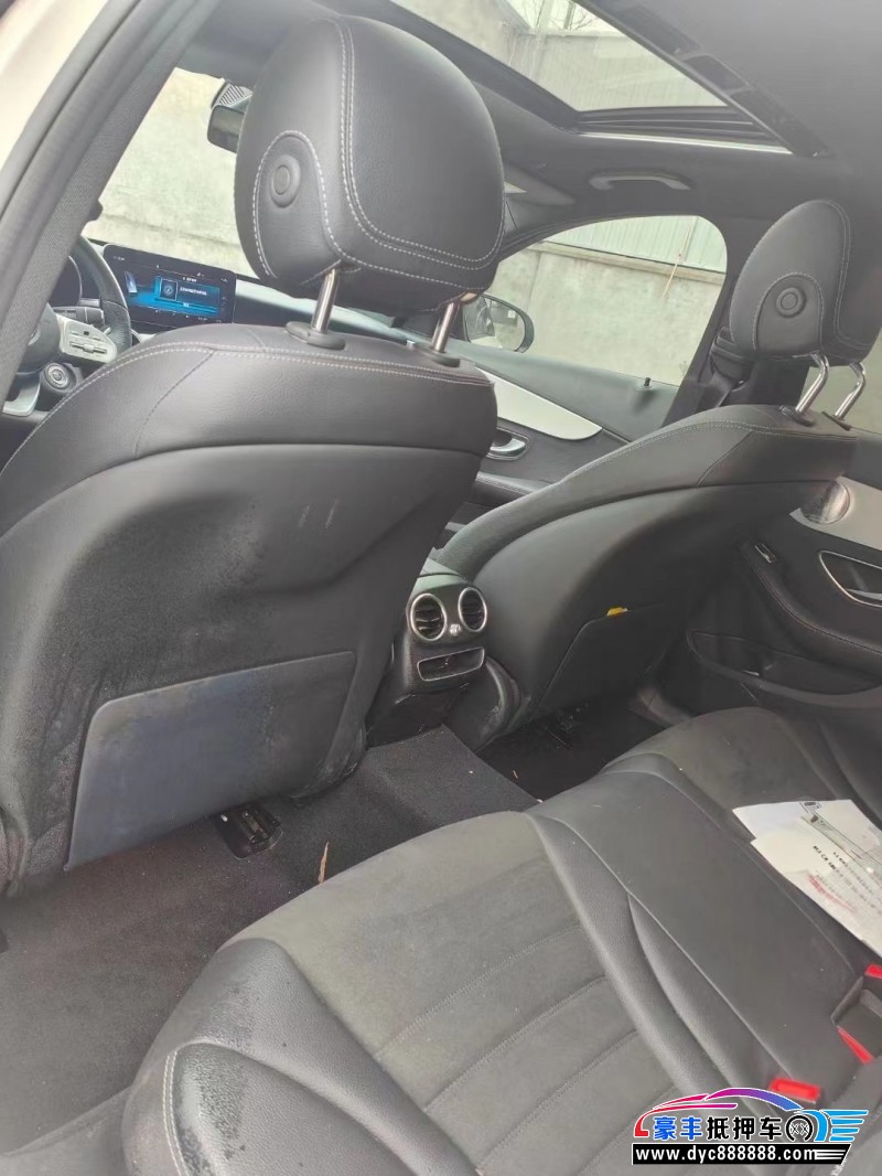 21年奔驰C轿车抵押车出售