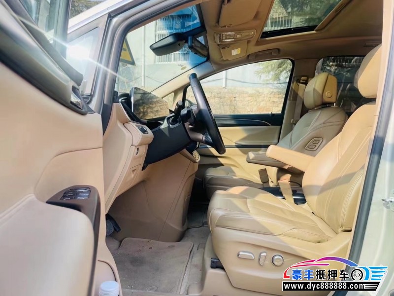 21年别克GL8轿车抵押车出售