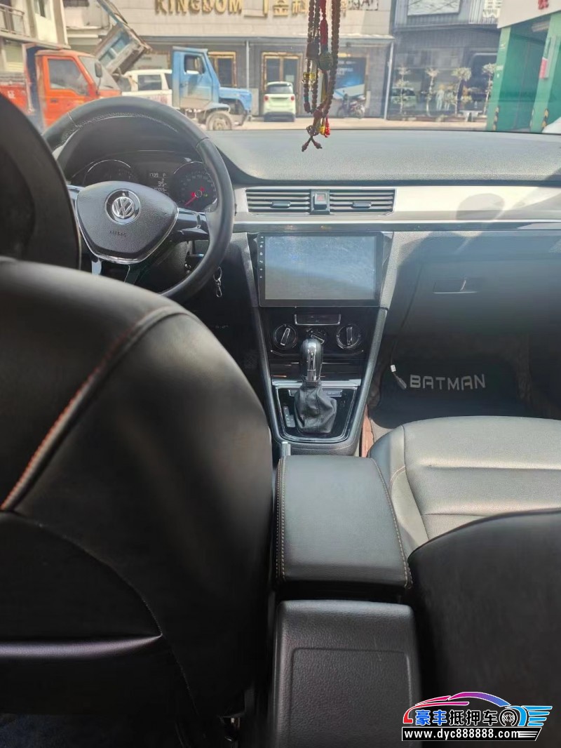 17年大众宝来轿车抵押车出售