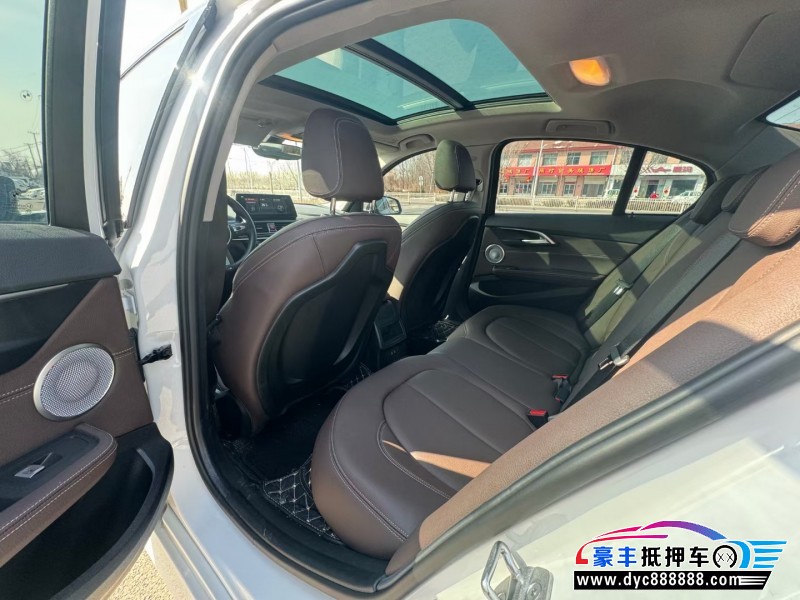 23年宝马1系轿车抵押车出售