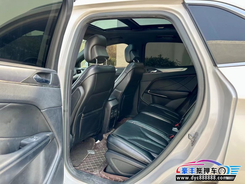 18年林肯MKC轿车抵押车出售