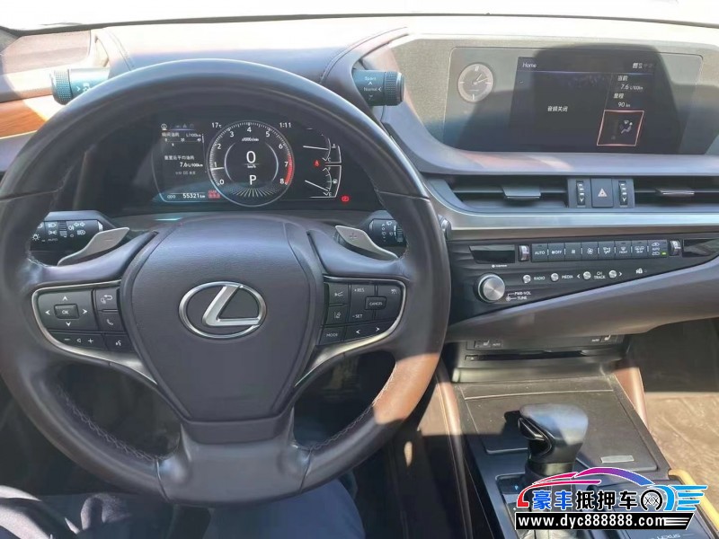 21年雷克萨斯ES轿车抵押车出售