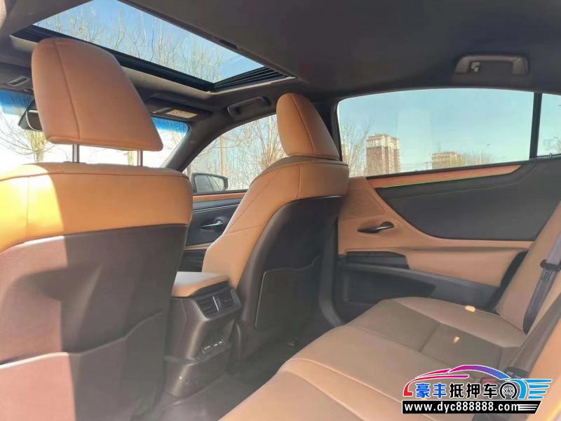 21年雷克萨斯ES轿车抵押车出售