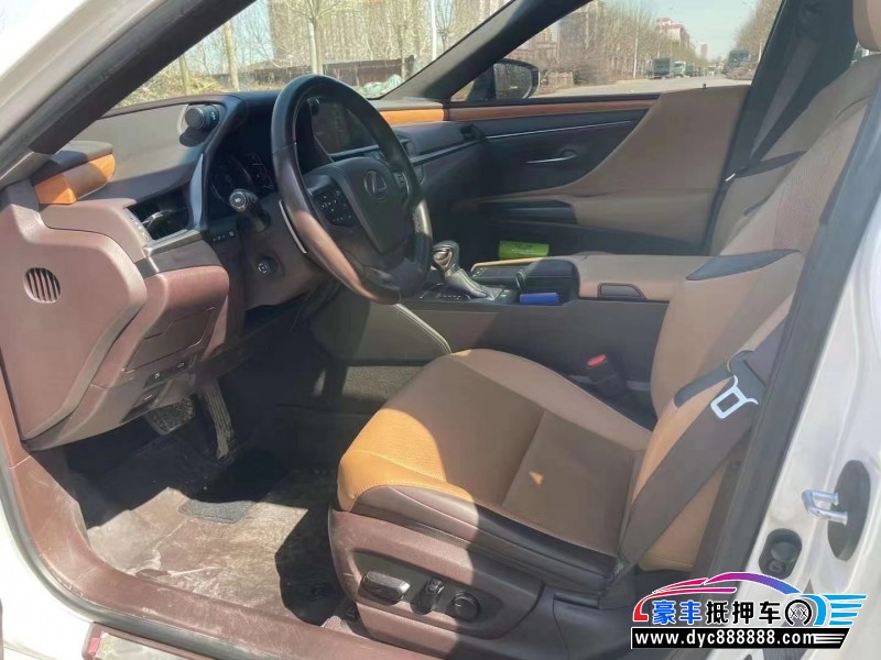 21年雷克萨斯ES轿车抵押车出售