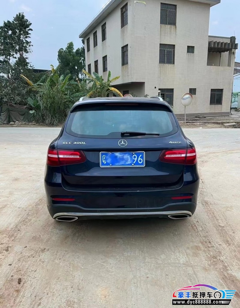 17年奔驰GLC轿车抵押车出售