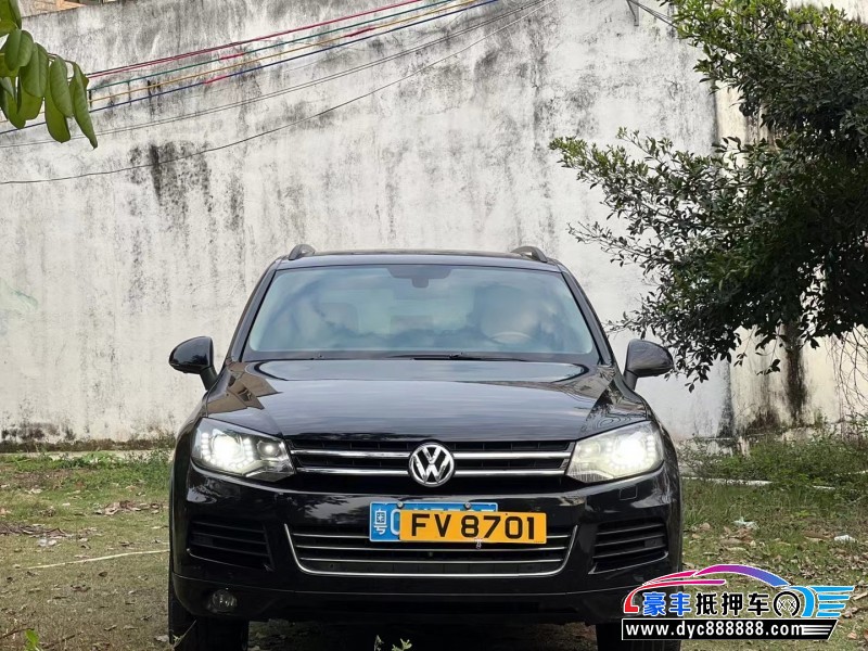 13年大众途锐轿车抵押车出售