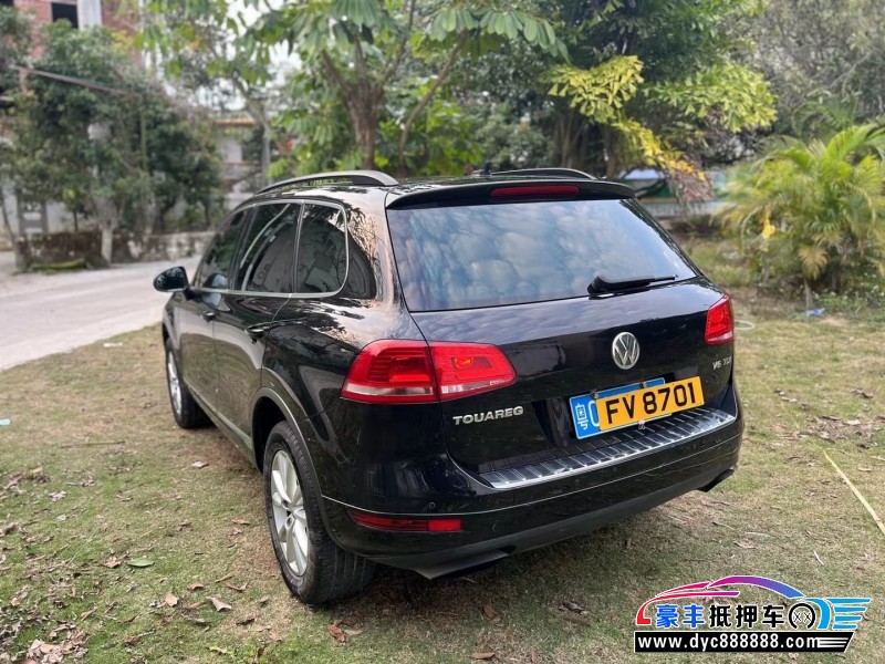 13年大众途锐轿车抵押车出售