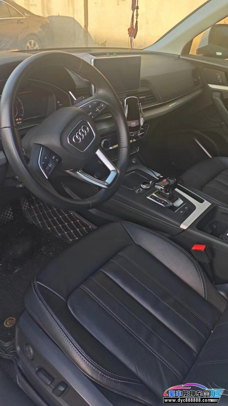 21年奥迪Q5轿车抵押车出售