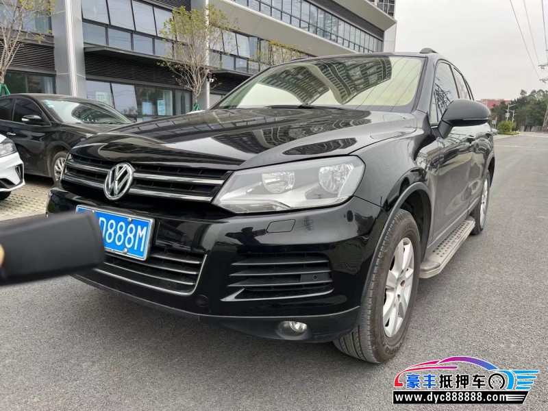 14年大众途锐轿车抵押车出售