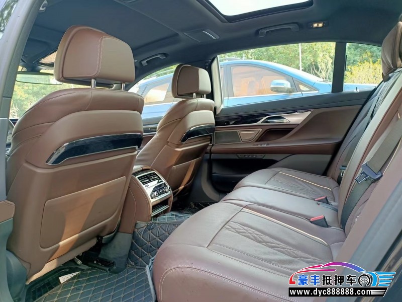 21年宝马7系轿车抵押车出售