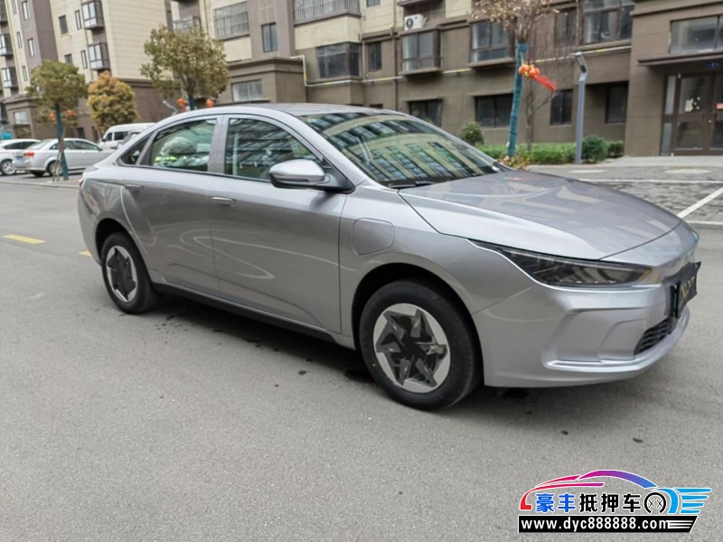 24年吉利几何轿车抵押车出售