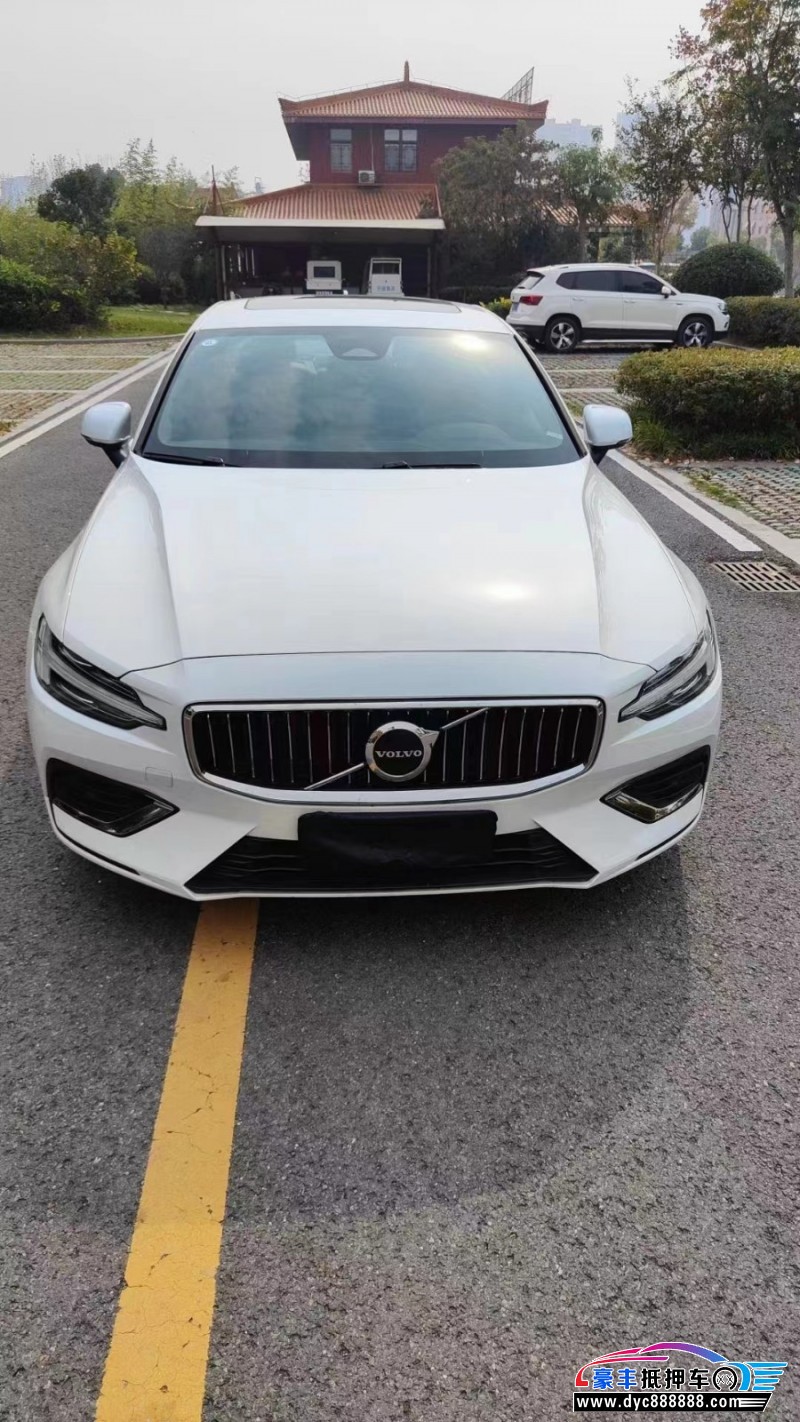 23年沃尔沃S60轿车抵押车出售