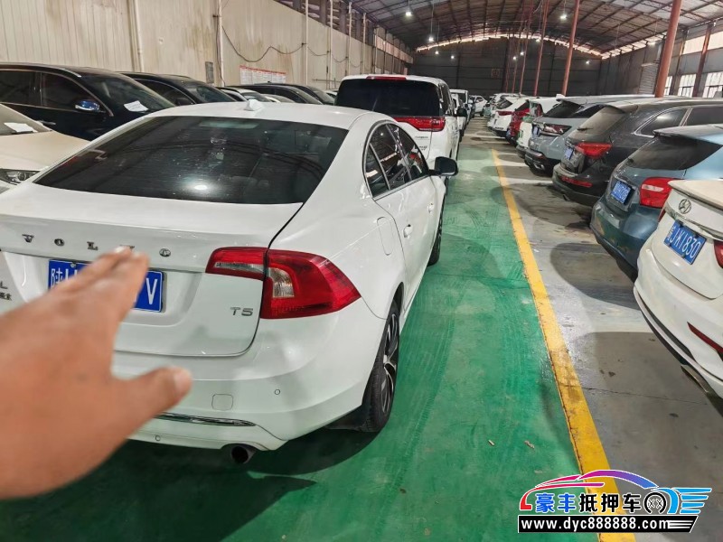 20年沃尔沃S60L轿车抵押车出售