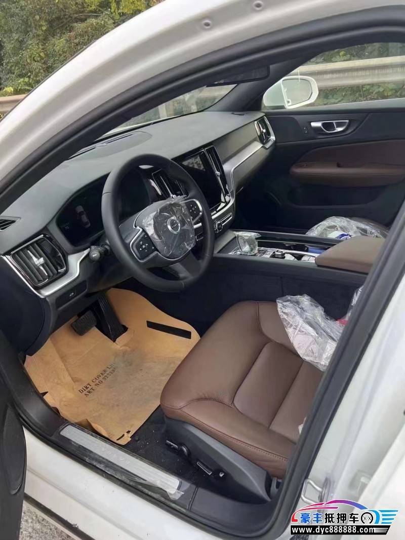 23年沃尔沃S60轿车抵押车出售