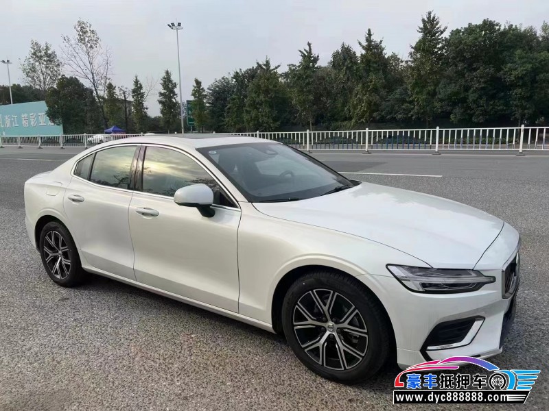 23年沃尔沃S60轿车抵押车出售