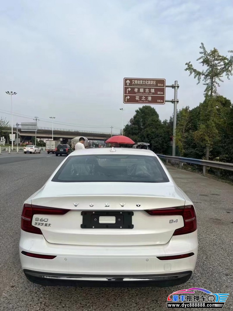 23年沃尔沃S60轿车抵押车出售