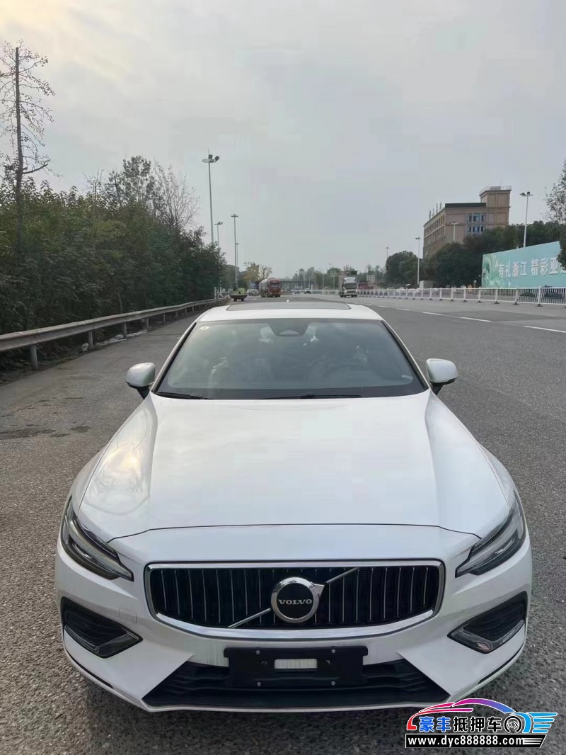 23年沃尔沃S60轿车抵押车出售