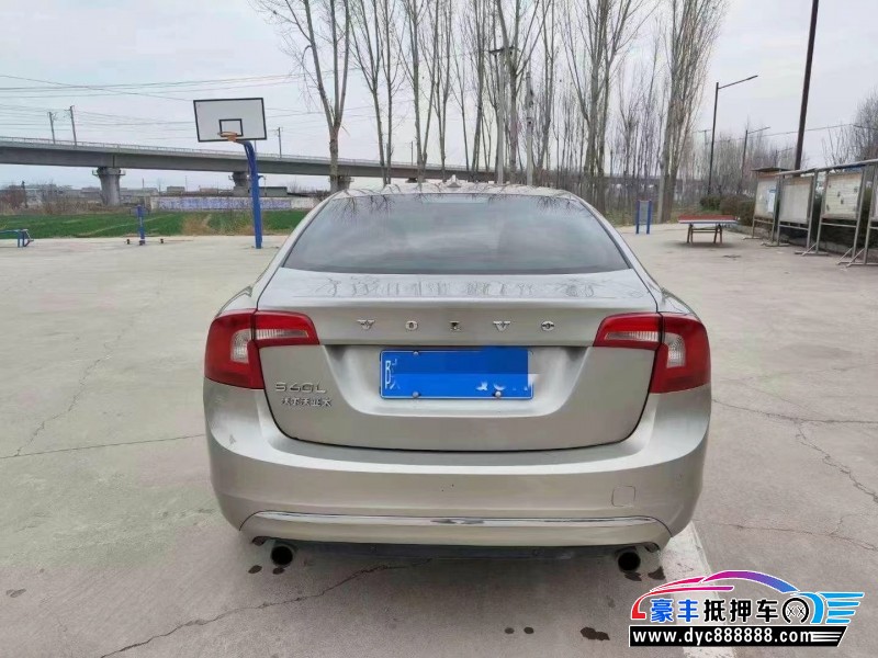 14年沃尔沃S60轿车抵押车出售