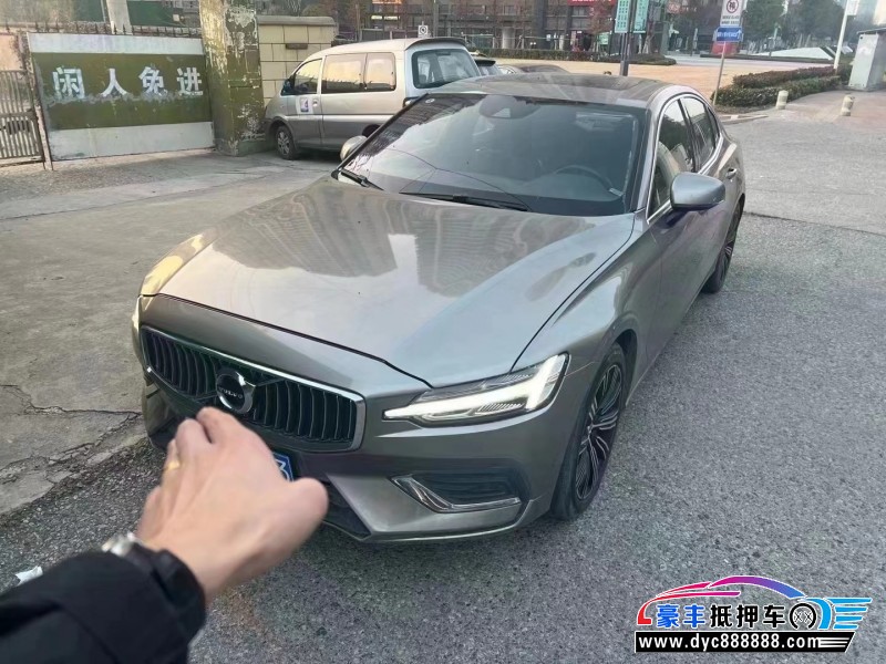 19年沃尔沃S60轿车抵押车出售