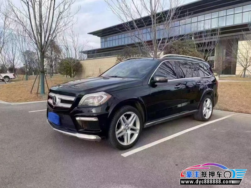 14年奔驰GL轿车抵押车出售