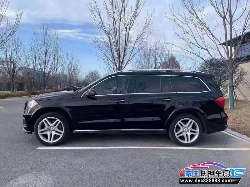 14年奔驰GL轿车抵押车出售