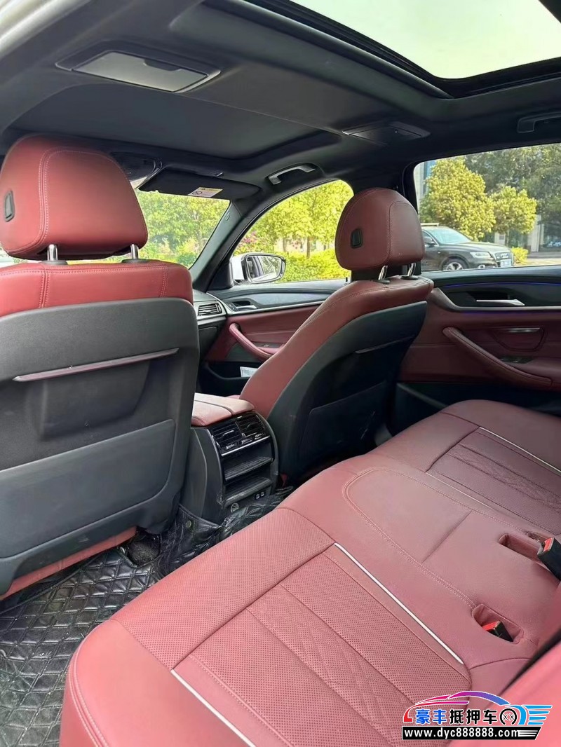 22年宝马5系轿车抵押车出售