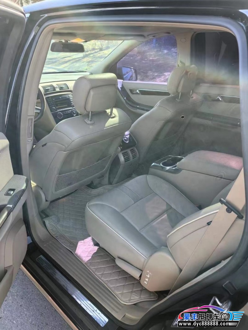 12年奔驰R轿车抵押车出售